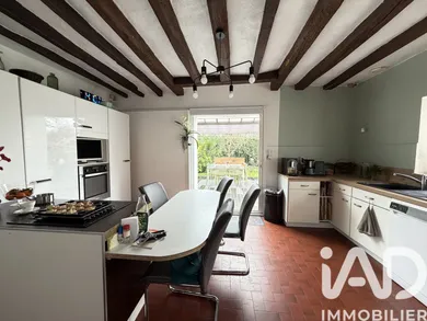 Maison de campagne à La Fontaine-Saint-Martin (72330)