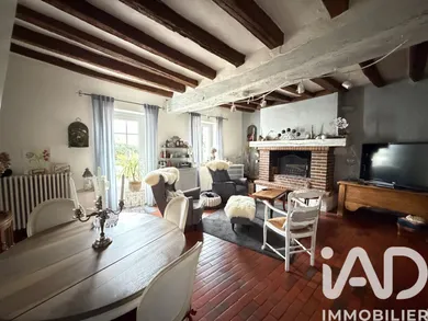 Maison de campagne à La Fontaine-Saint-Martin (72330)