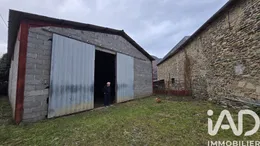 Garage à Lurbe-Saint-Christau (64660)