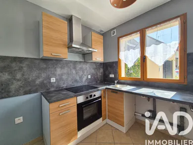 House in Maulette (78550)