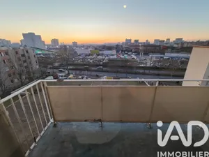 Apartment in Stains (93240)