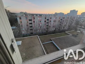 Apartment in Stains (93240)