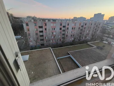 Apartment in Stains (93240)