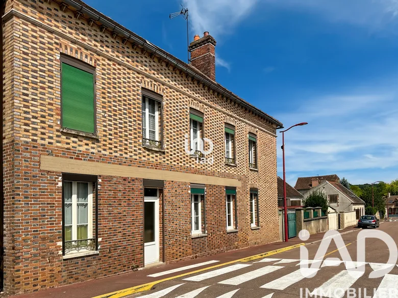 Maison 7 pièces 193 m² · à Soucy · 192,5 m² · 191 500 €