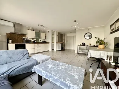 Apartment in Grenoble (38100)