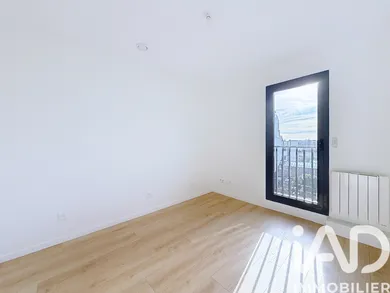 Apartment in Montreuil (93100)