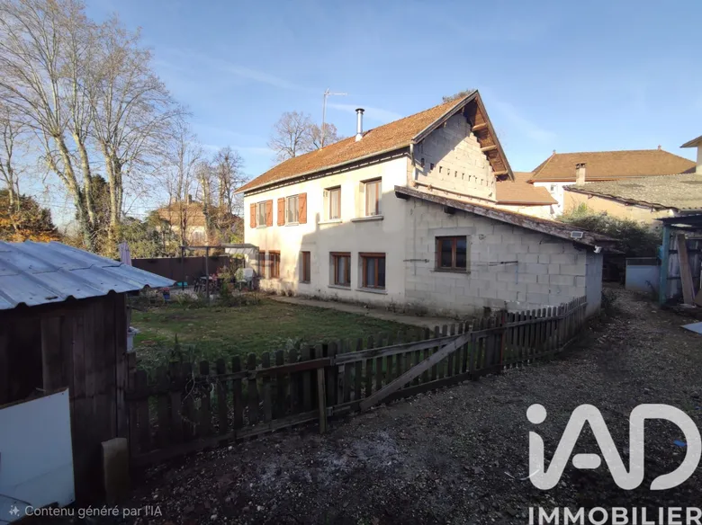 Maison 7 pièces 132 m² · à Saint-Victor-de-Morestel · 132 m² · 235 000 €