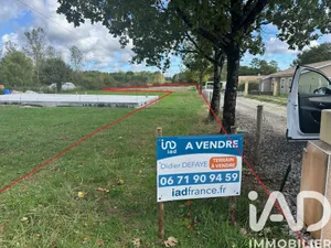 Terrain à bâtir à  bussac foret (17210)