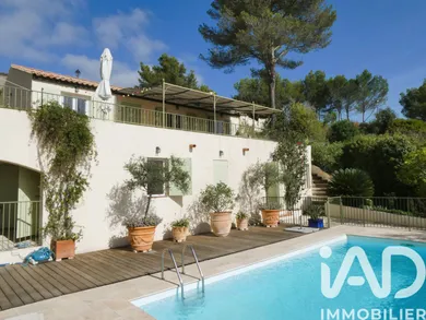 Maison traditionnelle à Pierrefeu-du-Var (83390)