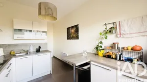 Apartment in Saint-Étienne (42100)