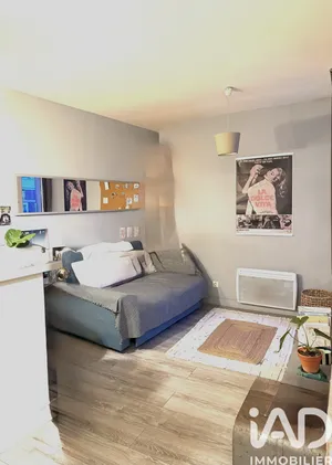 Apartment in Paris (75018)