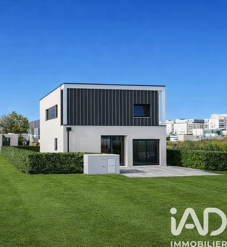 Maison 5 pièces 124 m² · à Saint-Aubin-d'Aubigné · 124 m² · 355 000 €