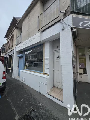 Immeuble à Pont-Sainte-Maxence (60700)