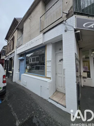 Building in Pont-Sainte-Maxence (60700)