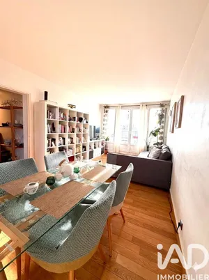 Apartment in Carrières-sur-Seine (78420)