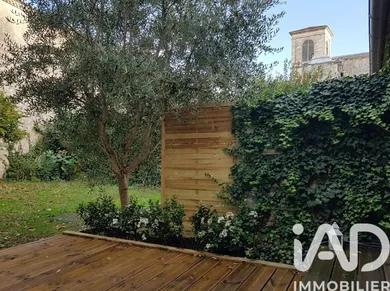 Apartment in Bordeaux (33800)