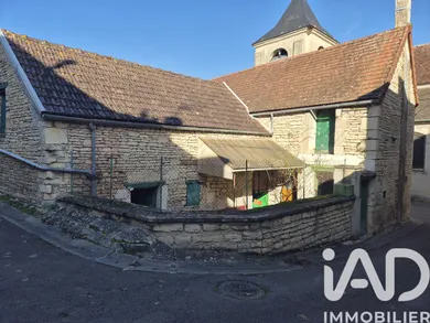 House in Pacy-sur-Armançon (89160)