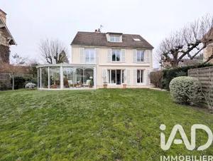 House in Le Chesnay (78150)