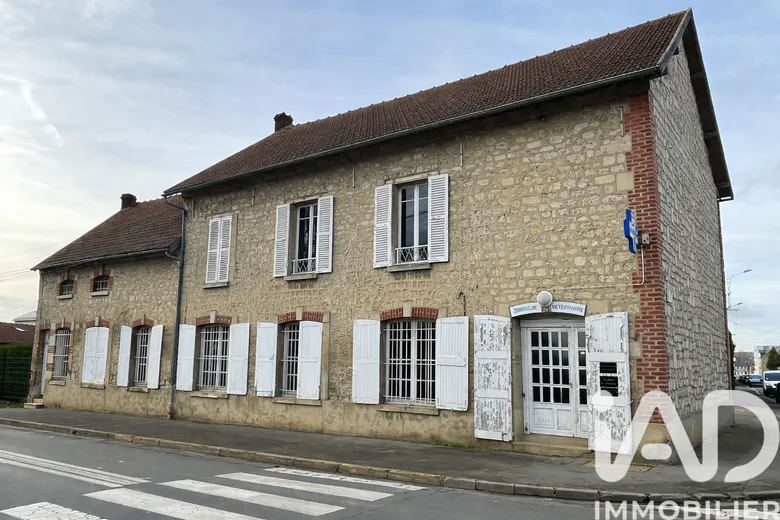 Immeuble 240 m² · à Villers-Cotterêts · 240 m² · 398 000 €