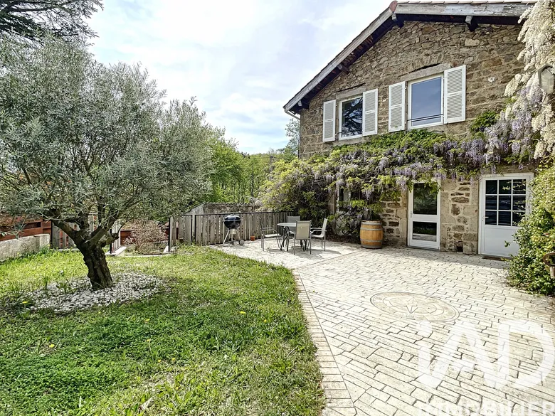Maison 9 pièces 400 m² · à Véranne · 400 m² · 567 000 €