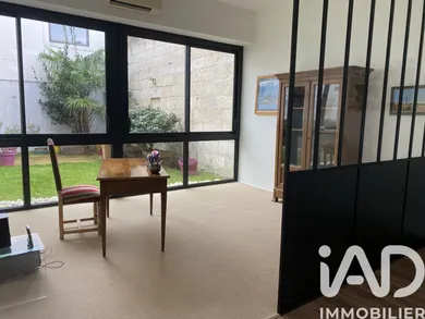 Architectural house in Rochefort (17300)