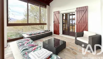 Architectural house in Urrugne (64122)