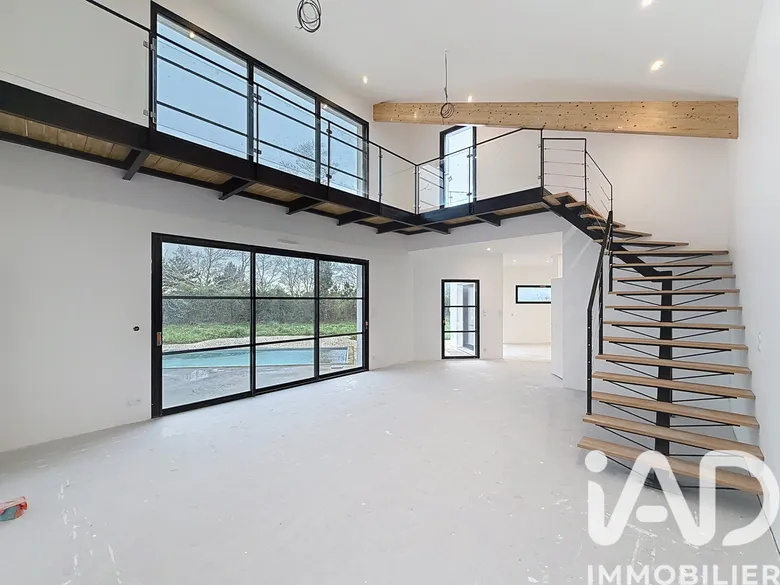 Maison 5 pièces 140 m² · à Theix-Noyalo · 140 m² · 725 000 €