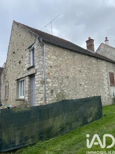 Maison à Darvault (77140)