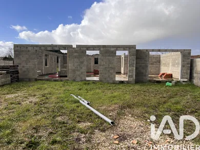 Maison à Saint-Groux (16230)