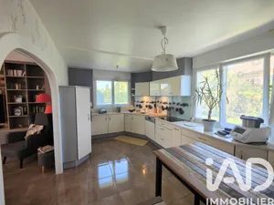 House in Serre-les-Sapins (25770)