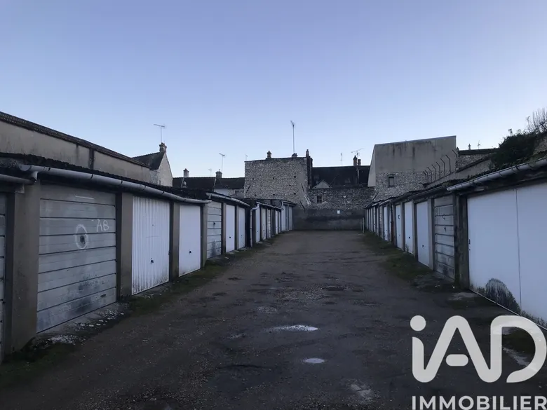 Parking 32 m² · à Le Malesherbois · 32 m² · 42 000 €
