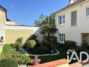 Townhouse in Saint-Herblain (44800)