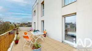 Apartment in Angers (49100)
