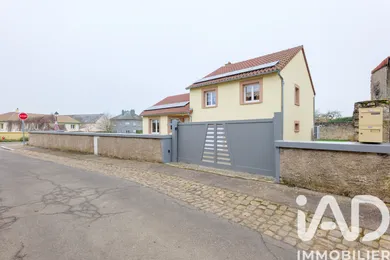 Maison traditionnelle à Roussy-le-Village (57330)