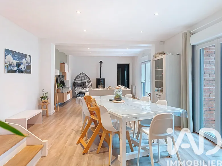 Maison 6 pièces 217 m² · à Courcelles-lès-Lens · 217 m² · 269 000 €