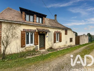 Village house in Brannay (89150)