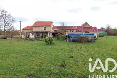 Domain in Monteignet-sur-l'Andelot (03800)