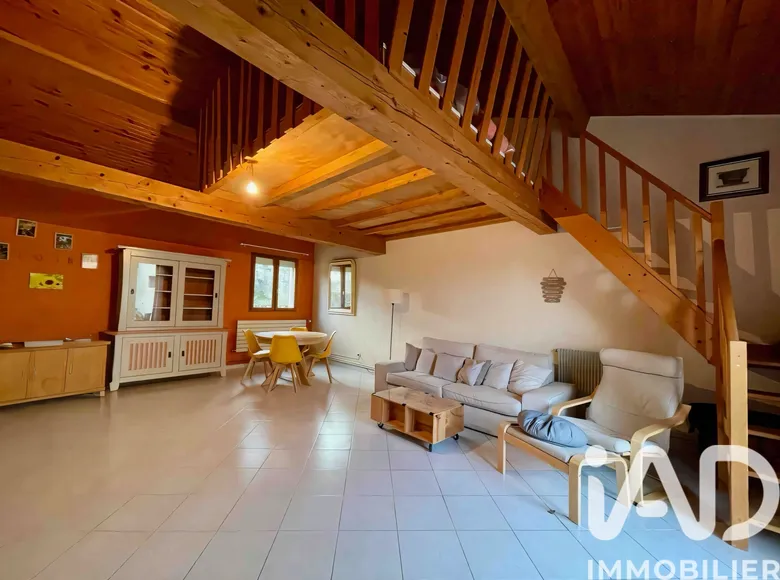 Maison 9 pièces 276 m² · à Moidieu-Détourbe · 276 m² · 450 000 €