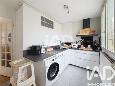 Apartment in Neauphle-le-Château (78640)
