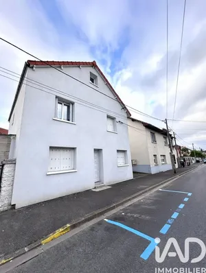 Building in Livry-Gargan (93190)