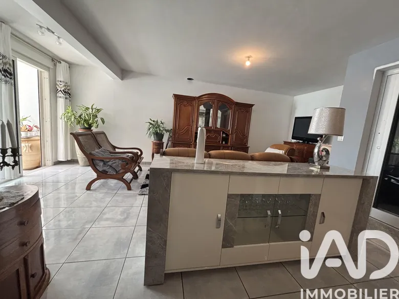 Maison 13 pièces 369 m² · à Le Tampon · 369 m² · 565 000 €