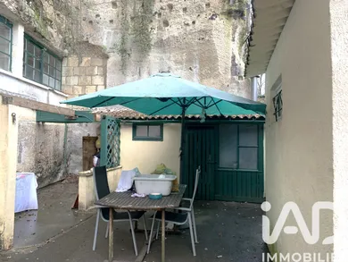 Traditional house in Saintes (17100)
