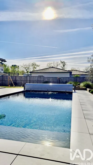 Maison d'architecte à Saint-Aubin-de-Médoc (33160)
