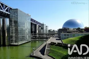 Apartment in Paris (75019)