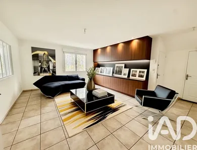 Duplex in Morangis (51530)