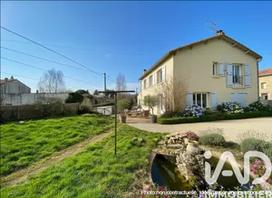 Pavillon à Pamproux (79800)