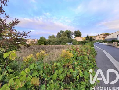 Terrain à bâtir à Corny-sur-Moselle (57680)