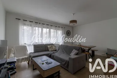 Apartment in Beaumont-sur-Oise (95260)