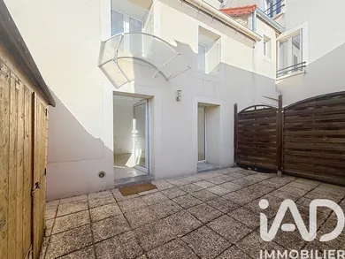 Appartement à Le Mesnil-le-Roi (78600)