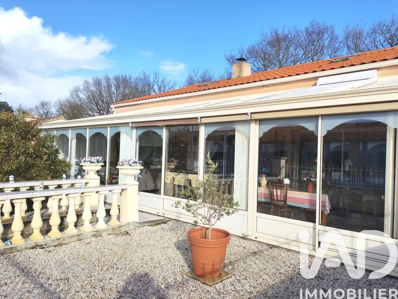 Maison 5 pièces 136 m² · à Vairé · 136 m² · 295 000 €